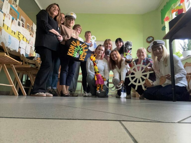 Kadra szkoły na szkoleniu z komunikacji z Anną Maslej
